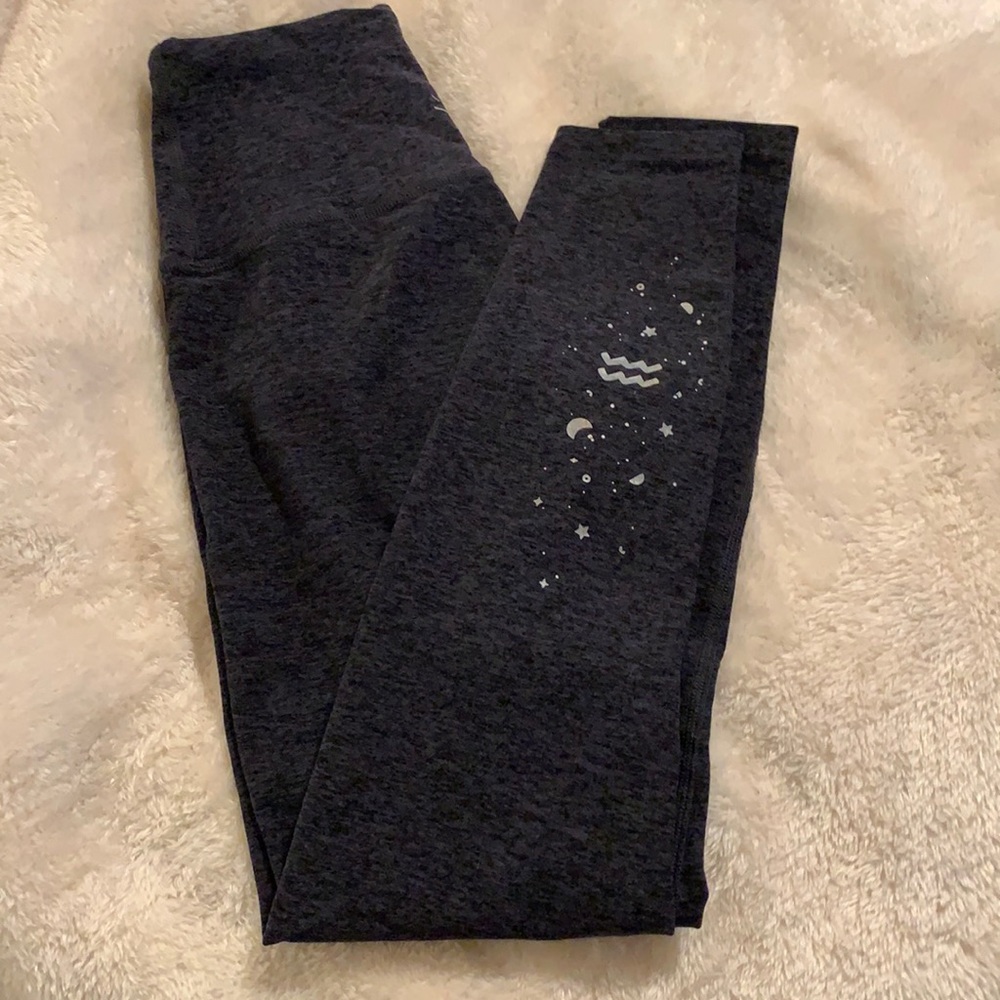Beyond Yoga Zodiac Aquarius Leggings ♒️ Small